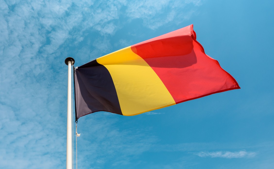 Belgium’s New €5,000 Salary Rule for Fast-Track Family Visas in 2025: What Expats & Employers Must Know
