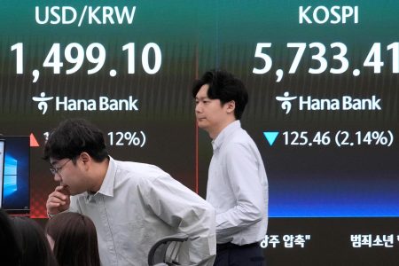 Oil prices climb and global markets decline as US prepares for blockade of Iran’s ports