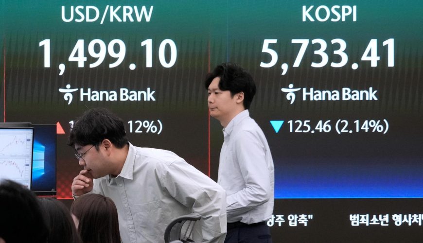 Oil prices climb and global markets decline as US prepares for blockade of Iran’s ports